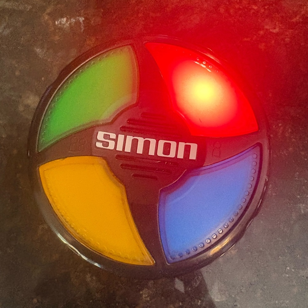 Simon Electronic Memory Game - Picture 2 of 3